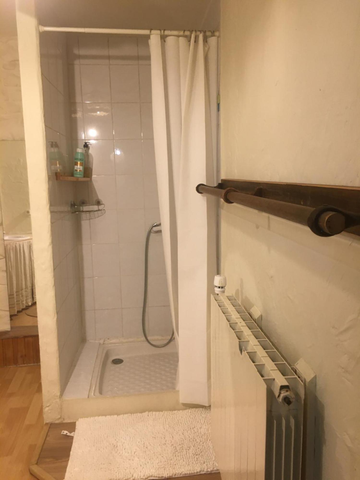 Appartement Chez Janie Hirst à Sauzet  Extérieur photo